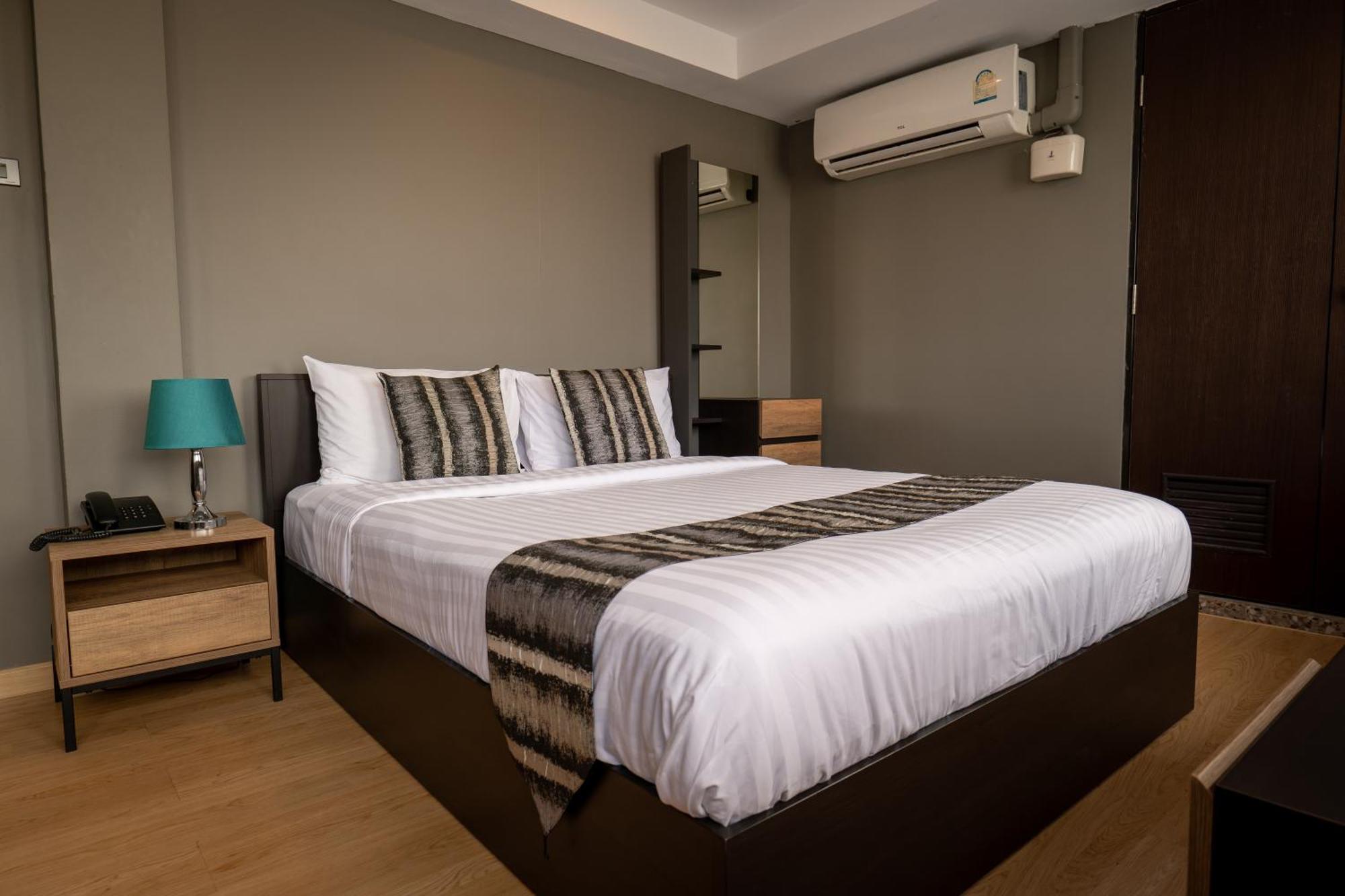 Anandpura Riverside Hotel Bangkok Exterior photo
